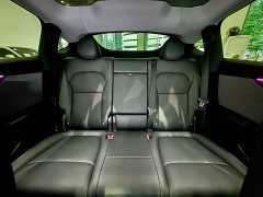 Tesla Model Y Rear-Wheel Drive - ფოტო 9