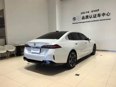 BMW 5 Series 530Li xDrive M Sport Package - ფოტო 11