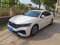 Volkswagen Passat Plug-in Hybrid 2022 430PHEV Hybrid Luxury Edition - ფოტო 1