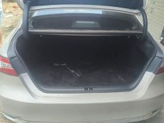Toyota Camry 2.0G Luxury Edition - ფოტო 4