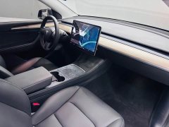 Tesla Model Y Standard Range RWD - ფოტო 14