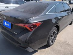 Toyota Avalon Hybrid 2.5L Luxury - ფოტო 3
