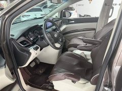 Buick GL8 Land Official Business Class 652T Comfort Edition - ფოტო 9