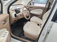 Wuling Hongguang MINIEV Fourth Generation Four-Door Advanced Edition - ფოტო 9