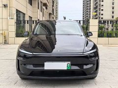 Tesla Model Y Long Range All-Wheel Drive - ფოტო 2