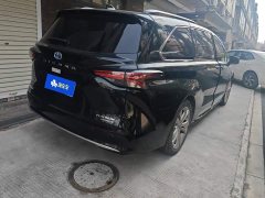 Toyota Sienna 2023 2.5L Hybrid Platinum Edition - ფოტო 3