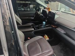 Toyota Sienna 2023 2.5L Hybrid Platinum Edition - ფოტო 8