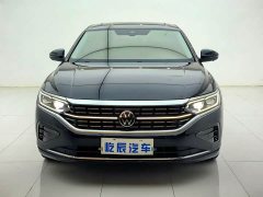 Volkswagen Passat 330TSI Luxury - ფოტო 2