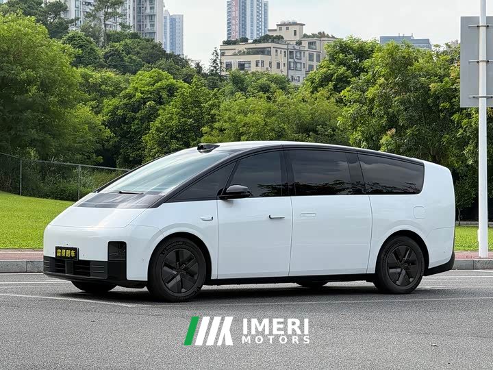 Li Auto Li Xiang MEGA Ultra - ავტომობილი ჩინეთიდან