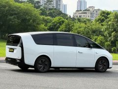 Li Auto Li Xiang MEGA Ultra - ფოტო 15