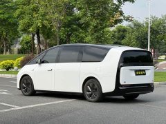 Li Auto Li Xiang MEGA Ultra - ფოტო 16