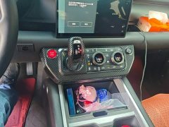 Land Rover Defender 110 3.0T P400 X-Dynamic HSE - ფოტო 16