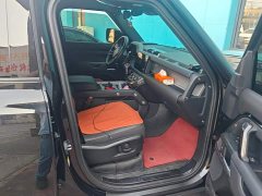 Land Rover Defender 110 3.0T P400 X-Dynamic HSE - ფოტო 8
