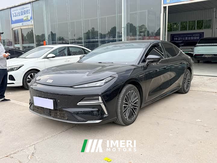 Geely Galaxy Xingyao 8 130km EM-i Premium Edition