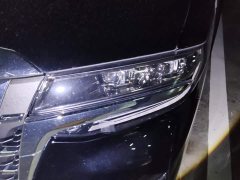Toyota Alphard 2021 Hybrid 2.5L Luxury - ფოტო 5