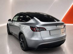 Tesla Model Y Rear-Wheel Drive - ფოტო 6