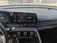 Hyundai Elantra 1.5L CVT GLX Elite - ფოტო 13