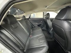 Hyundai Elantra 1.5L CVT GLX Elite - ფოტო 16