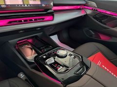 BMW 5 Series 530Li Premier M Sport Package - ფოტო 4