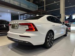 Volvo S60 B4 Smart Luxury Edition - ფოტო 6