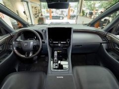 Toyota Vellfire 2024 Crown Hybrid 2.5L Premium Edition - ფოტო 9