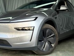 Tesla Model Y Rear-Wheel Drive - ფოტო 2