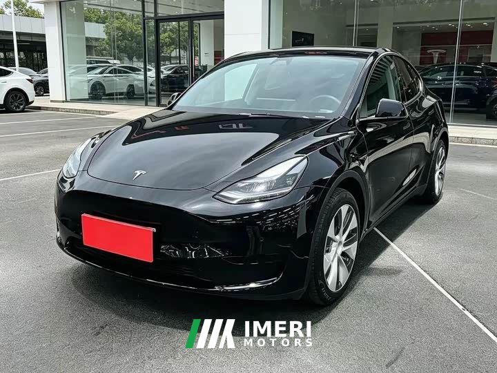 Tesla Model Y Facelift Rear-Wheel Drive