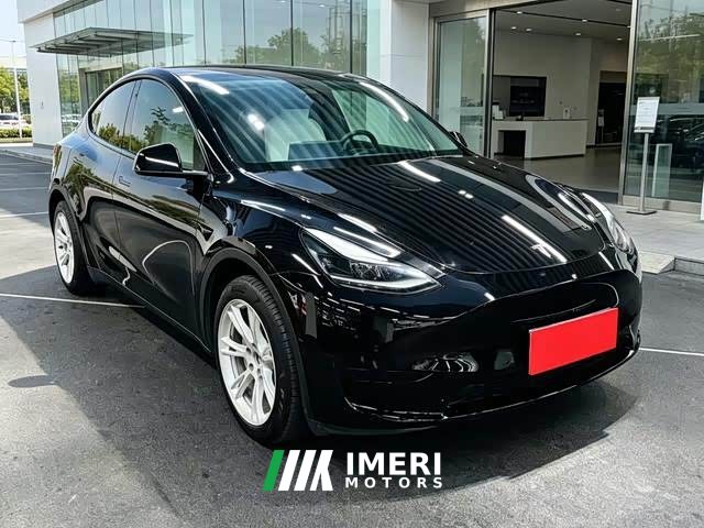 Tesla Model Y Facelift Rear-Wheel Drive