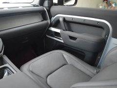 Land Rover Defender Facelift 90 2.0T P300 SE - ფოტო 8
