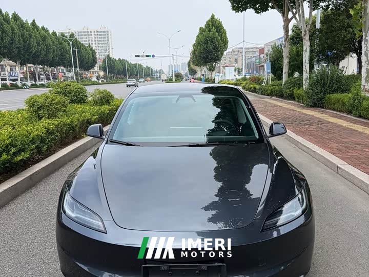 Tesla Model 3 Long Range All-Wheel Drive