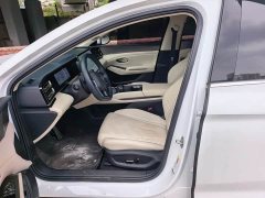BYD Qin L DM-i Smart Drive Edition 120KM Excellence - ფოტო 3