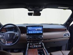 Lincoln Navigator 2022 3.5T Prestige Edition - ფოტო 13