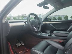 Tesla Model Y Standard Range RWD - ფოტო 8
