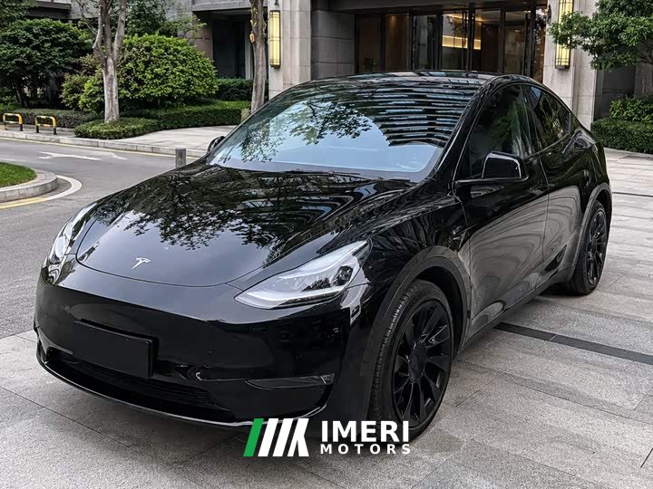 Tesla Model Y Rear-Wheel Drive