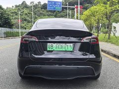 Tesla Model Y Rear-Wheel Drive - ფოტო 4