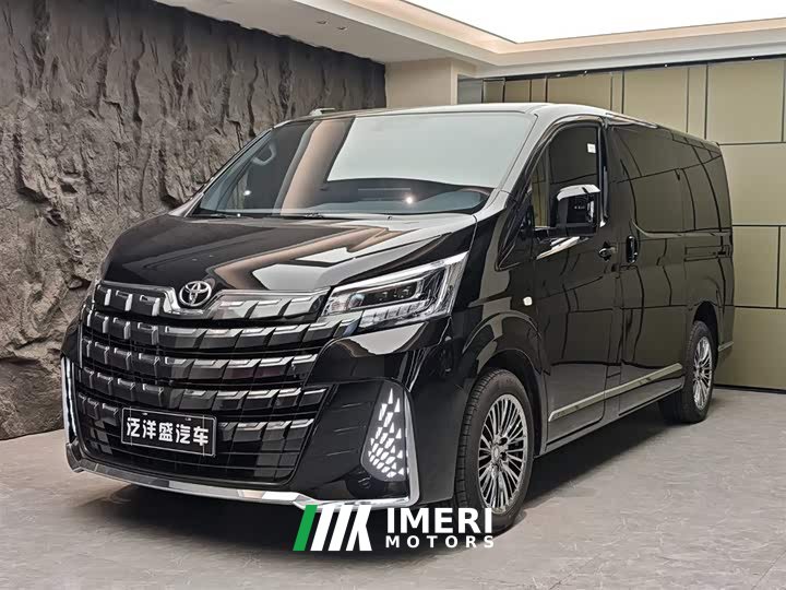 Toyota HIACE 3.5L Automatic