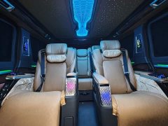 Toyota HIACE 3.5L Automatic - ფოტო 14