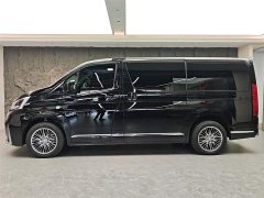 Toyota HIACE 3.5L Automatic - ფოტო 3