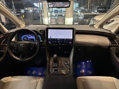 Toyota Alphard Hybrid 2.5L Premium Edition - ფოტო 13