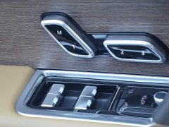 Land Rover Range Rover 3.0 L6 400PS SE Long Wheelbase - ფოტო 12