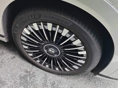 XPeng X9 Pure Electric 702 AWD High Performance Max - ფოტო 11