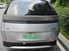 XPeng X9 Pure Electric 702 AWD High Performance Max - ფოტო 3