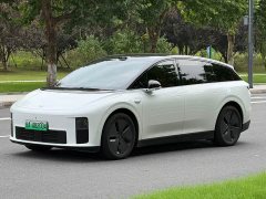 Li Auto i6 2025 Two-Wheel Drive Standard - ფოტო 1