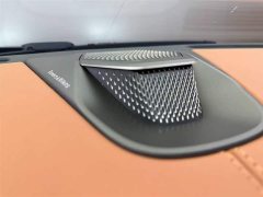Aston Martin DB12 2023 4.0T V8 Volante - ფოტო 10