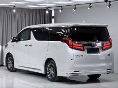 Toyota Vellfire 2020 Dual Motor 2.5L HV Premium Edition - ფოტო 11