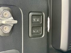Land Rover Defender Facelift 110 3.0T P400 Dark Edition - ფოტო 10