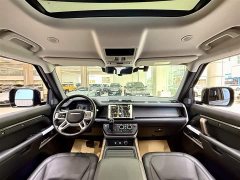 Land Rover Defender Facelift 110 3.0T P400 Dark Edition - ფოტო 13