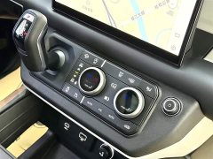 Land Rover Defender Facelift 110 3.0T P400 Dark Edition - ფოტო 17