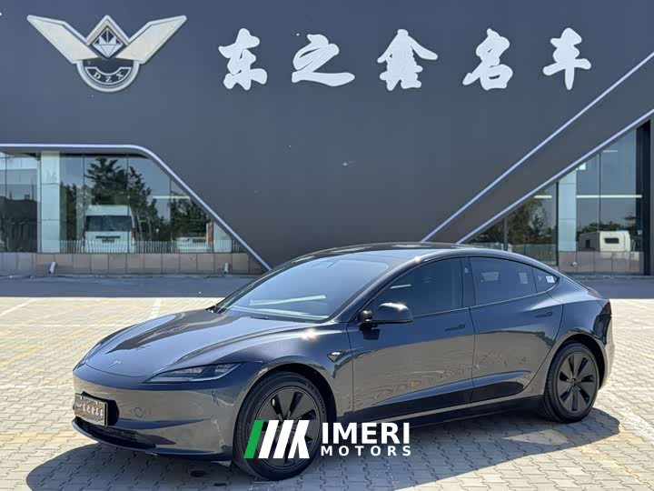 Tesla Model 3 Rear-Wheel Drive