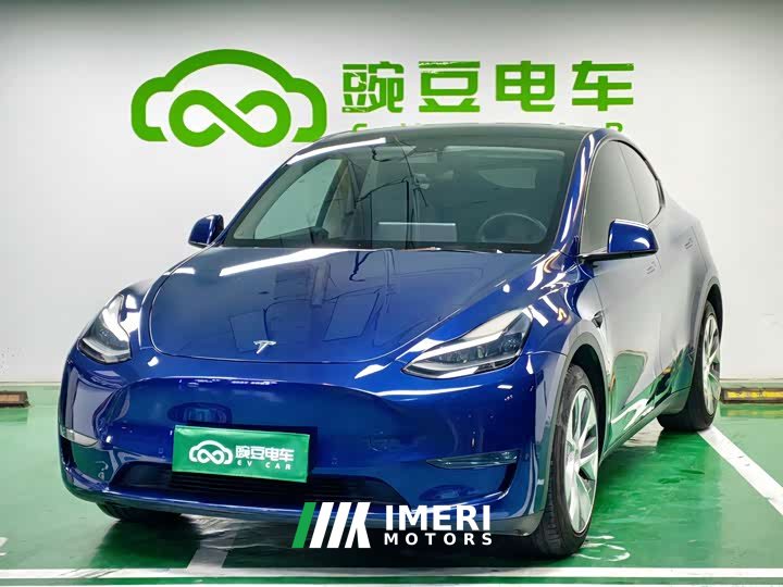 Tesla Model Y Long Range All-Wheel Drive